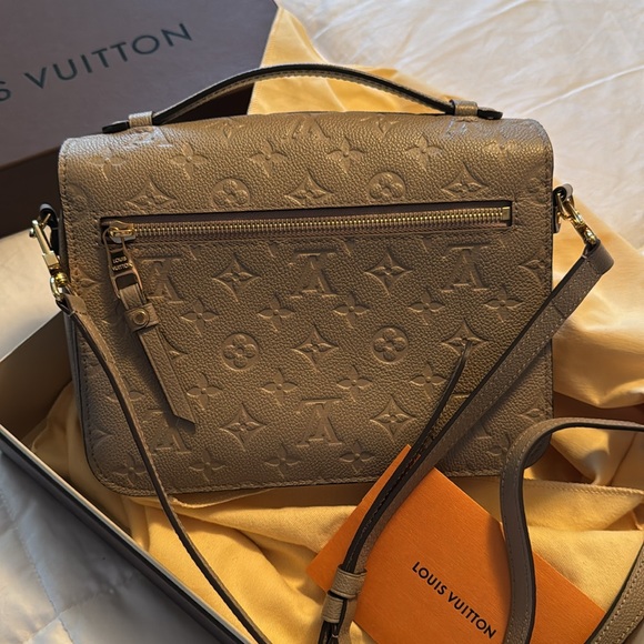 Louis Vuitton Pochette Metis Monogram Empreinte Leather Neutral - Picture 7 of 7